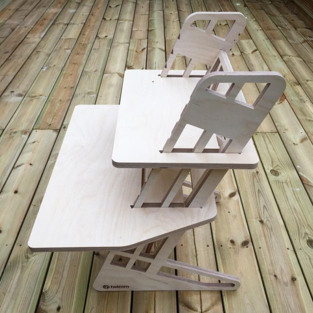S P A C E  T O  W O R K
Our standing desks give you a generous work area, large enough for a full size keyboard and plenty of room for your mouse as well. Stand at your Helmm and be comfortable